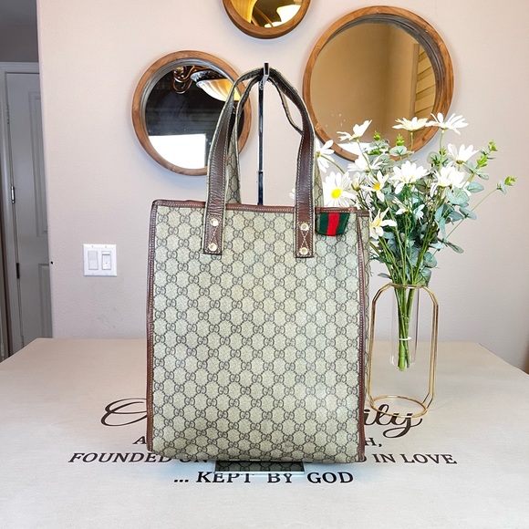 Gucci Handbags - Gucci GG Logo Printed Totes Shoulder Bag